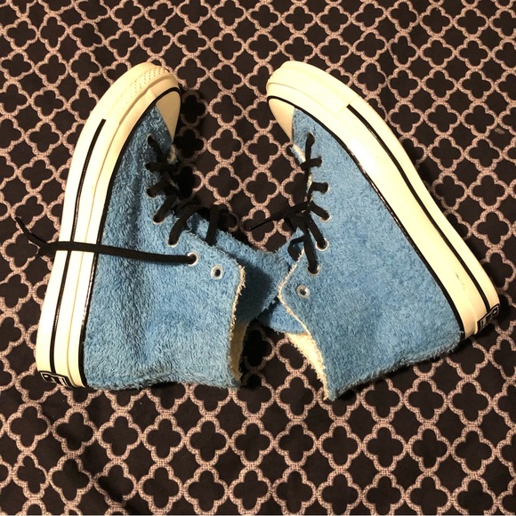 Converse Chuck Taylor 10 All Star  Blue Fuzzy Bunny High Tops Womens 7 RARE - Picture 3 of 9